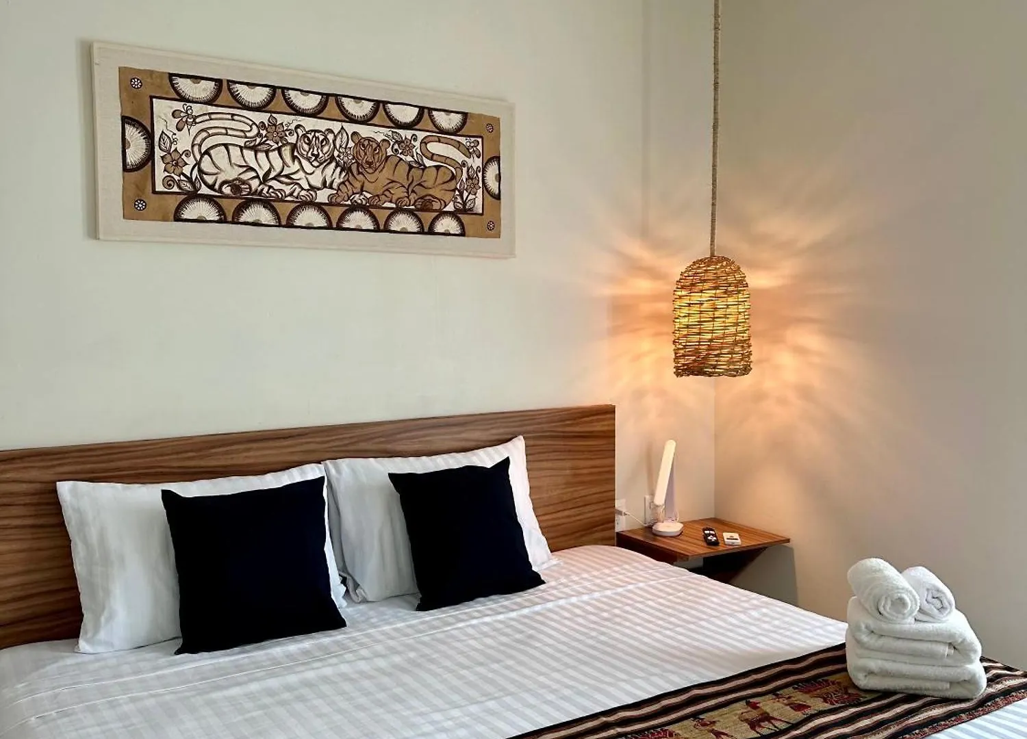 Oneiro Suites With Sea View Махауаль Отель