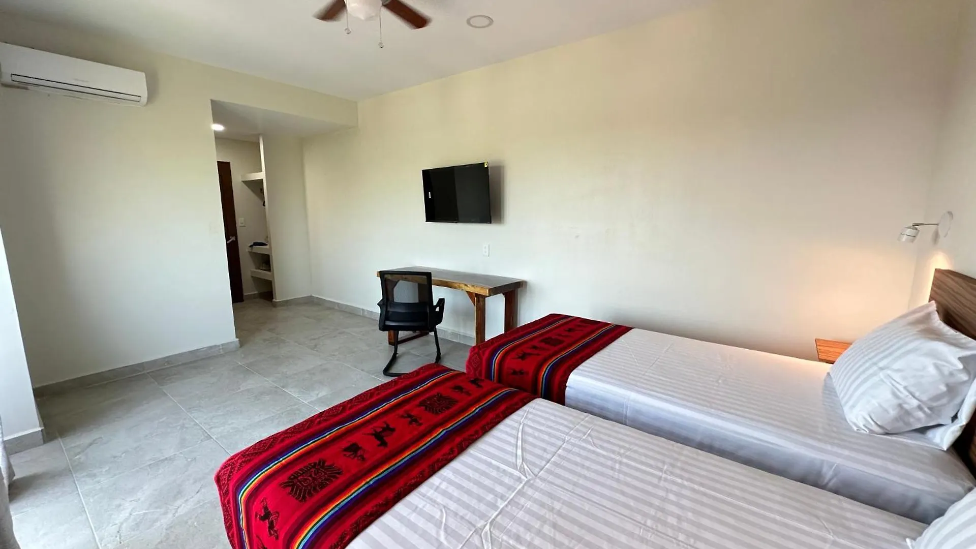 Oneiro Suites With Sea View Махауаль