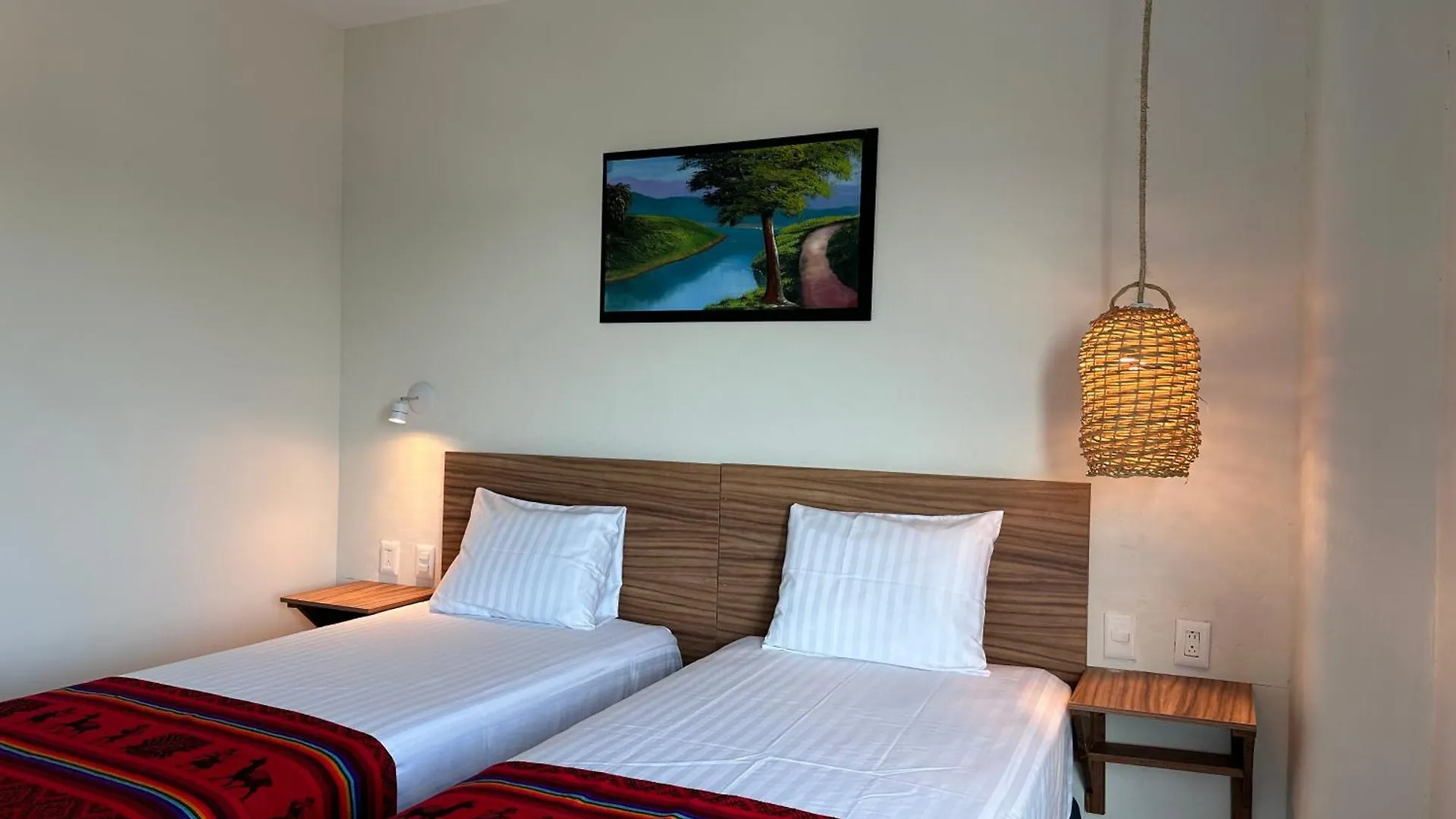 Отель Oneiro Suites With Sea View Махауаль